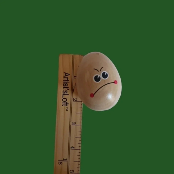 Chicken eggspression faces on wooden background set of 6 - Picture 6 of 8